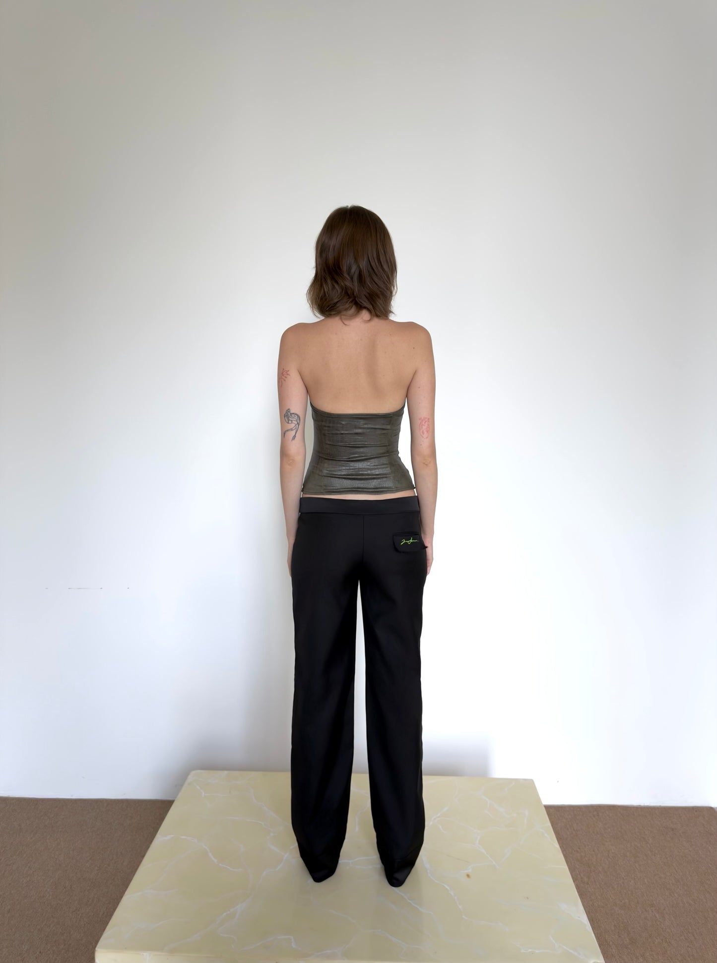 Signature low rise trouser - vanta